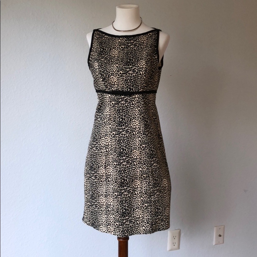Leopard dress sleeveless, size 0-2.